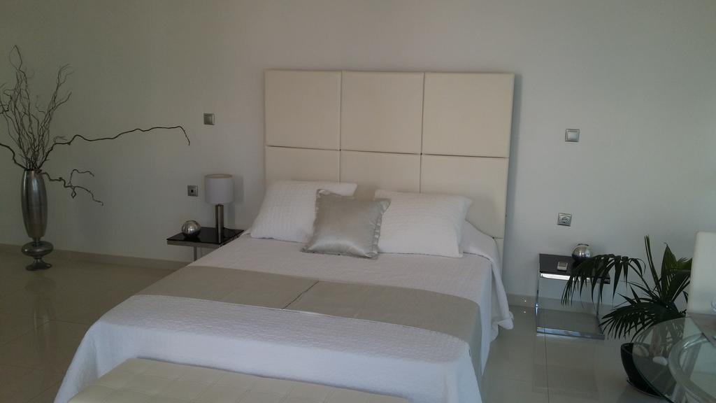 Reveli Estate Villa Kalathas Kamer foto